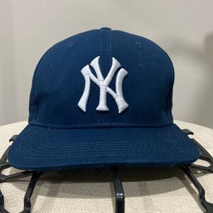 🔥EC🔥NY Yankees/Protect & Serve Police 100% Cotton Snapback Hat.